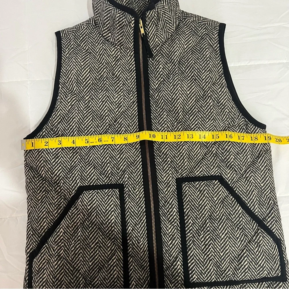 J. Crew Puffer Vest Women’s Size Small Down Quilted Herringbone Insulate… - Picture 8 of 9